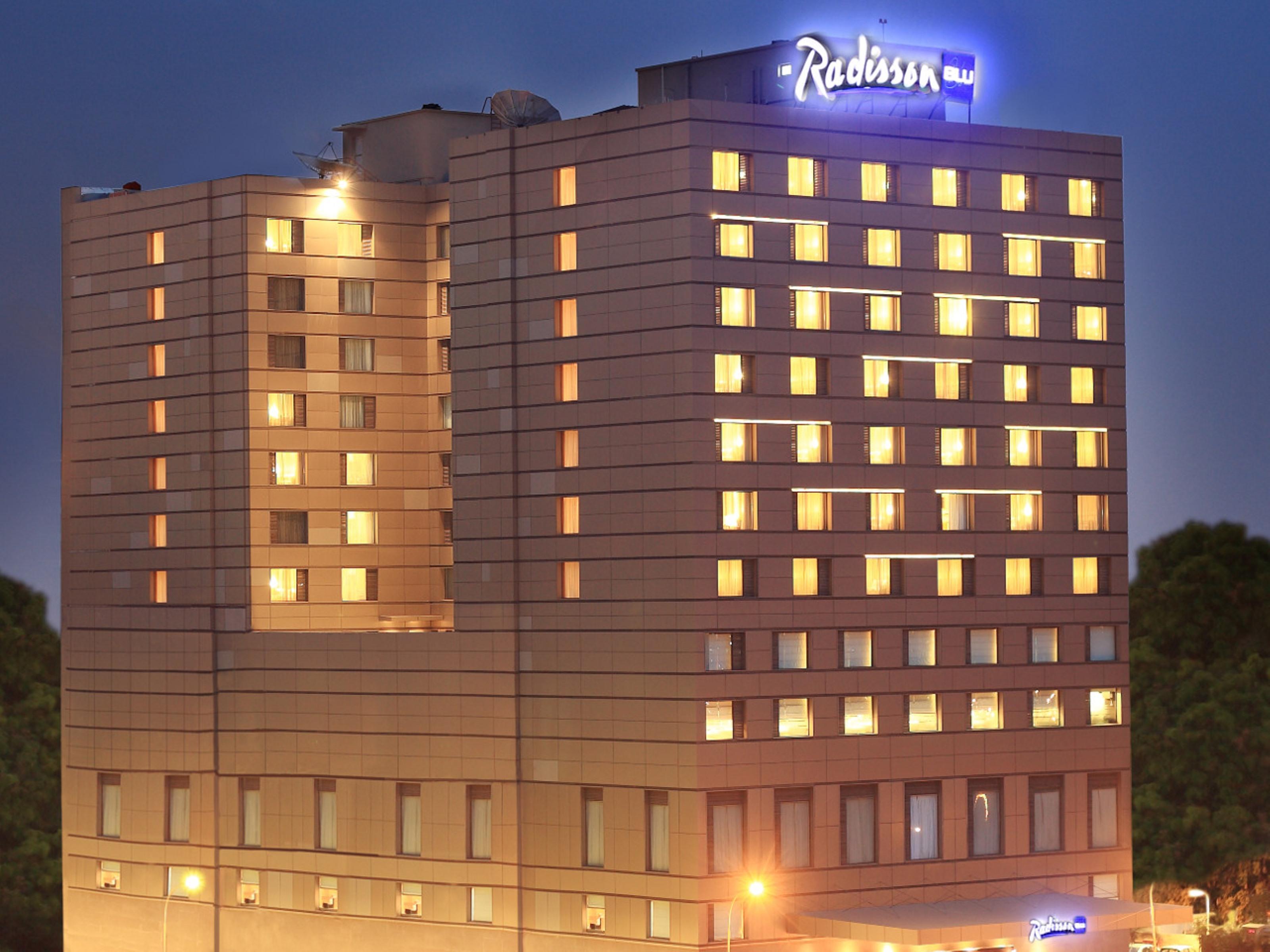 Radisson Blu Hotel Chennai City Centre Exterior foto